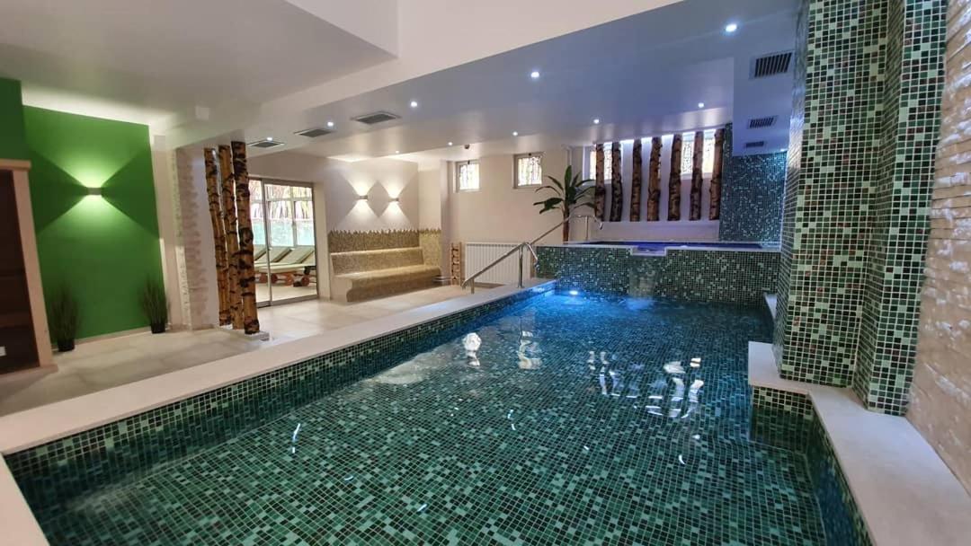 Hotel Royal Spa Баня-Ковиляча Екстер'єр фото